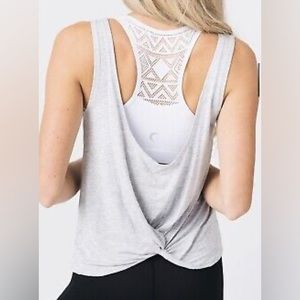 Zyia swirl tank - Size Medium